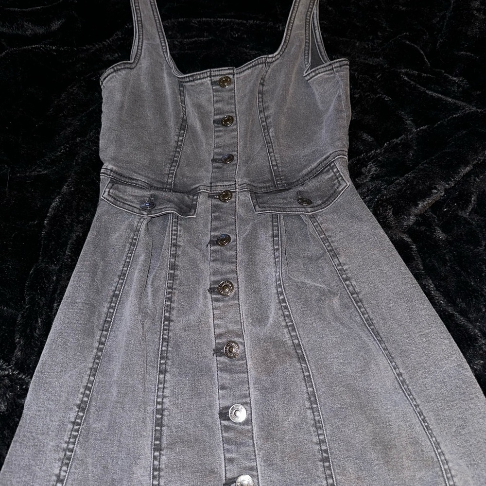 Grey denim dress with buttons in the front #dresses
